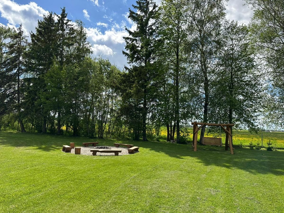 Pieva su laužaviete